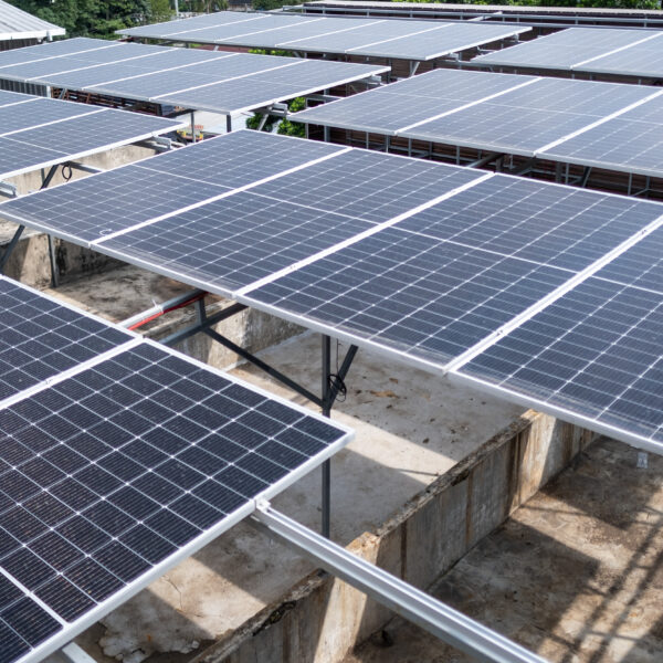 33 kWp Hybrid at Alumex Point Maimun Medan