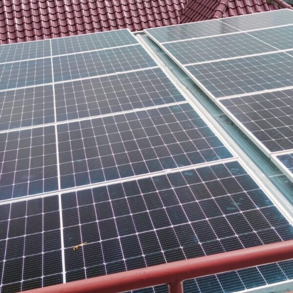 5.5 kWp Hybrid Malibu Indah Medan